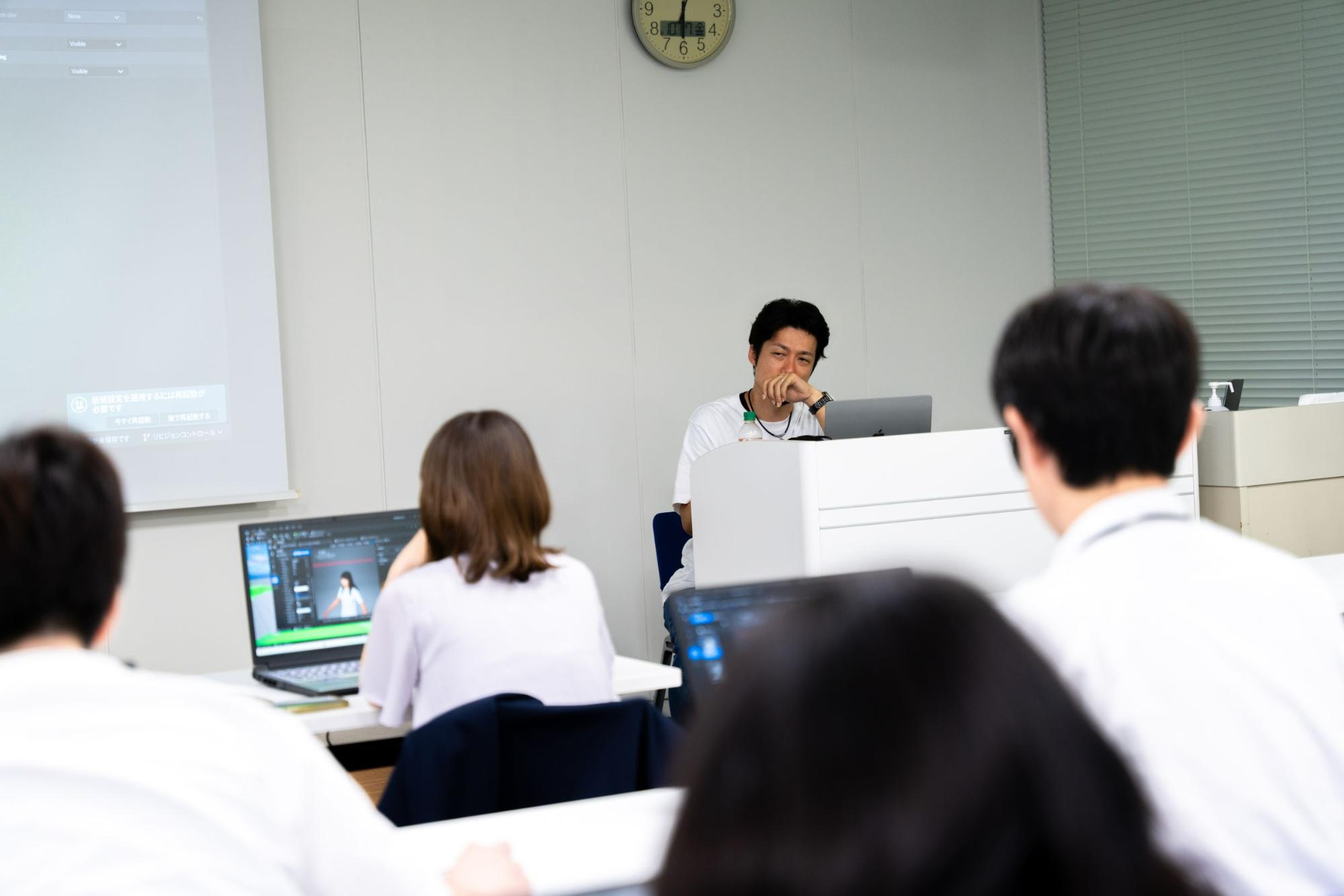 総合クリエイティブ人材育成講座第8回から10回の講師の写真