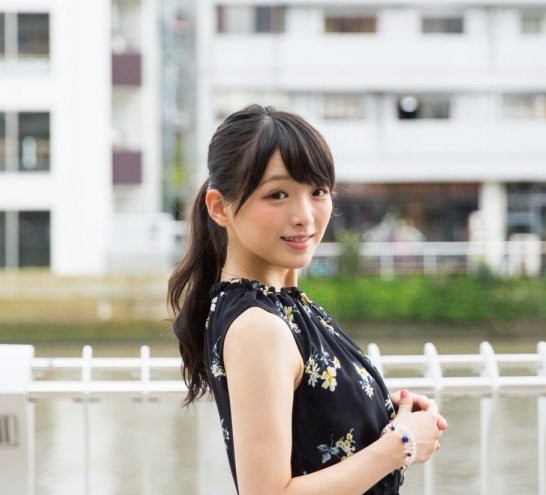 青木理奈さんの顔写真(青木理奈(X)のサイトへリンク)