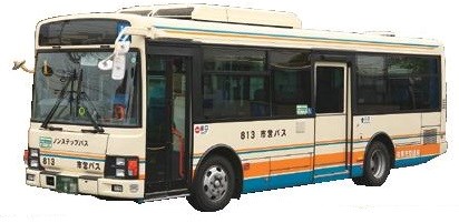 クリーム色の車体に青とオレンジのラインが入った路線バスが停車した状態で斜め前方から写された写真