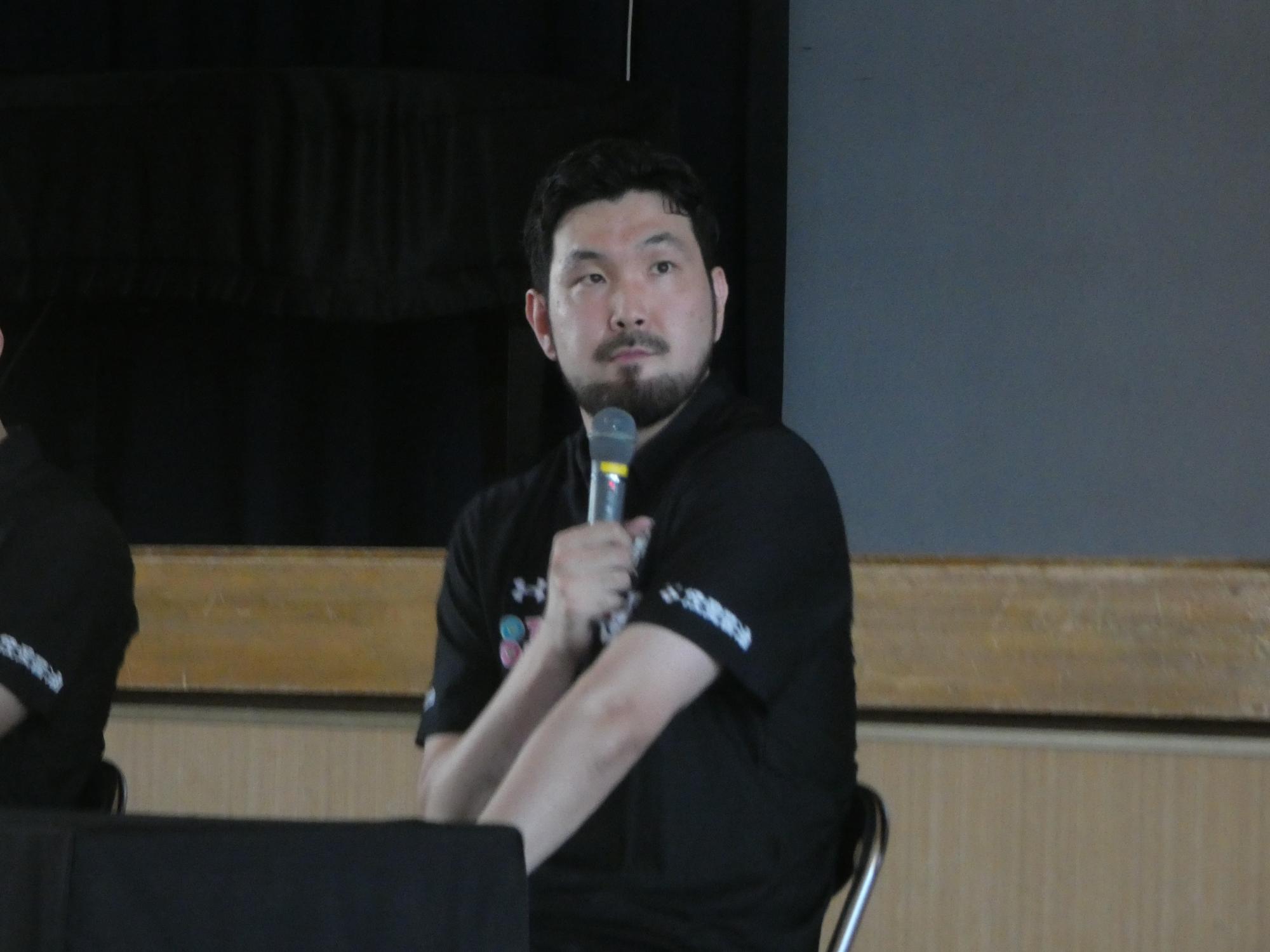 橋本選手の正面写真